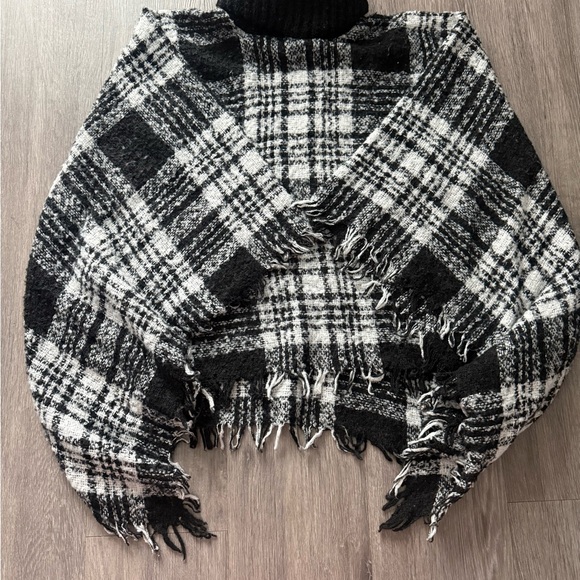Sweaters - Black and White Plaid Women's Poncho